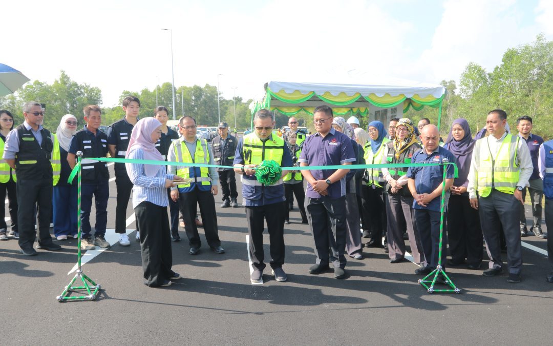 MAJLIS PEMBUKAAN MAJLIS PEMBUKAAN DUA BUAH JEJAMBAT DI PERSIMPANGAN JALAN UTAMA MENTIRI DAN PERSIMPANGAN JALAN MUARA SERTA JALAN PENGHUBUNG TANAH JAMBUMAJLIS PEMBUKAAN
